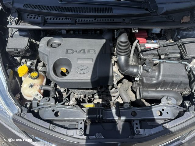 Toyota Yaris 1.4 D-4D Comfort+P.Style - 17