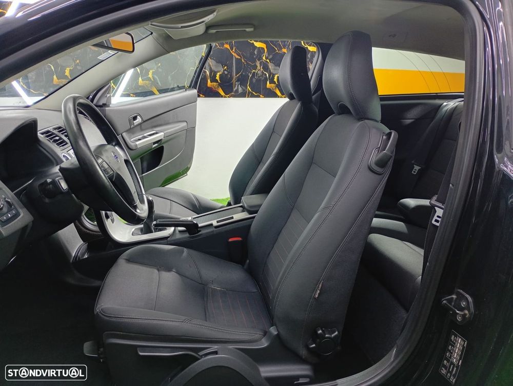 Volvo C30 1.6 D Drive Momentum — fotografia 16