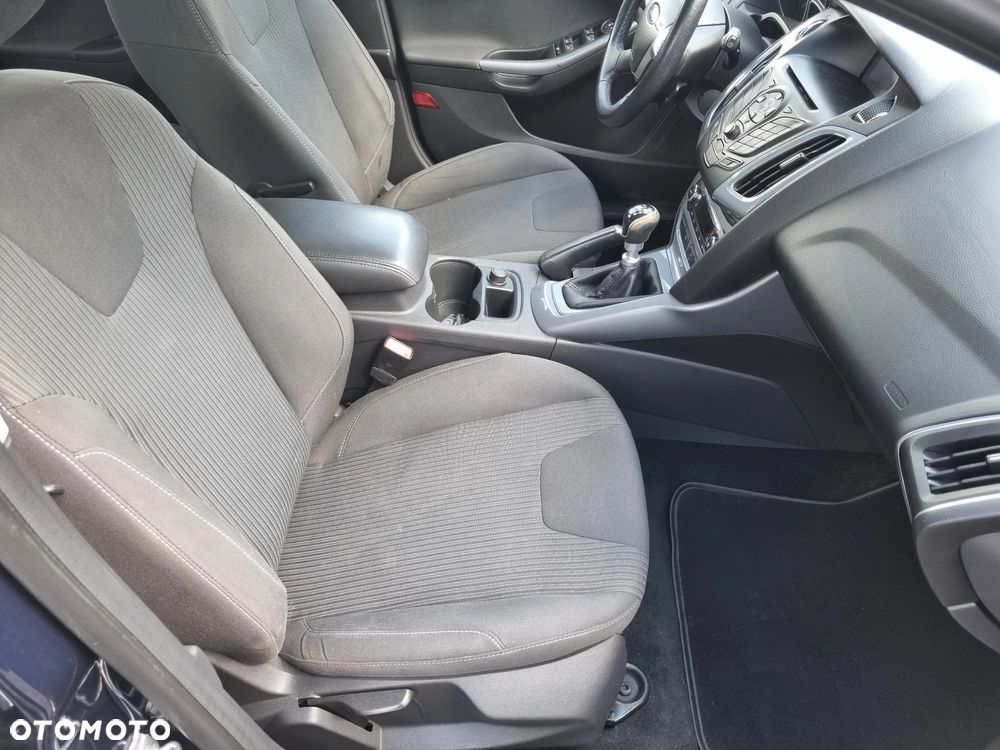 Ford Focus Turnier 2.0 TDCi DPF Titanium - 9