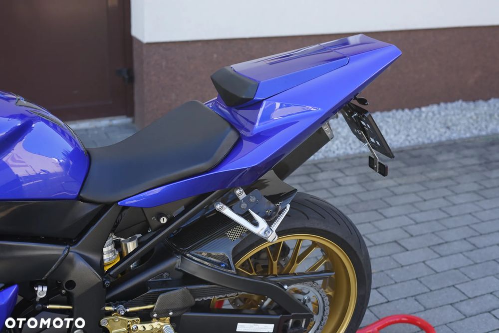 Yamaha YZF - 23