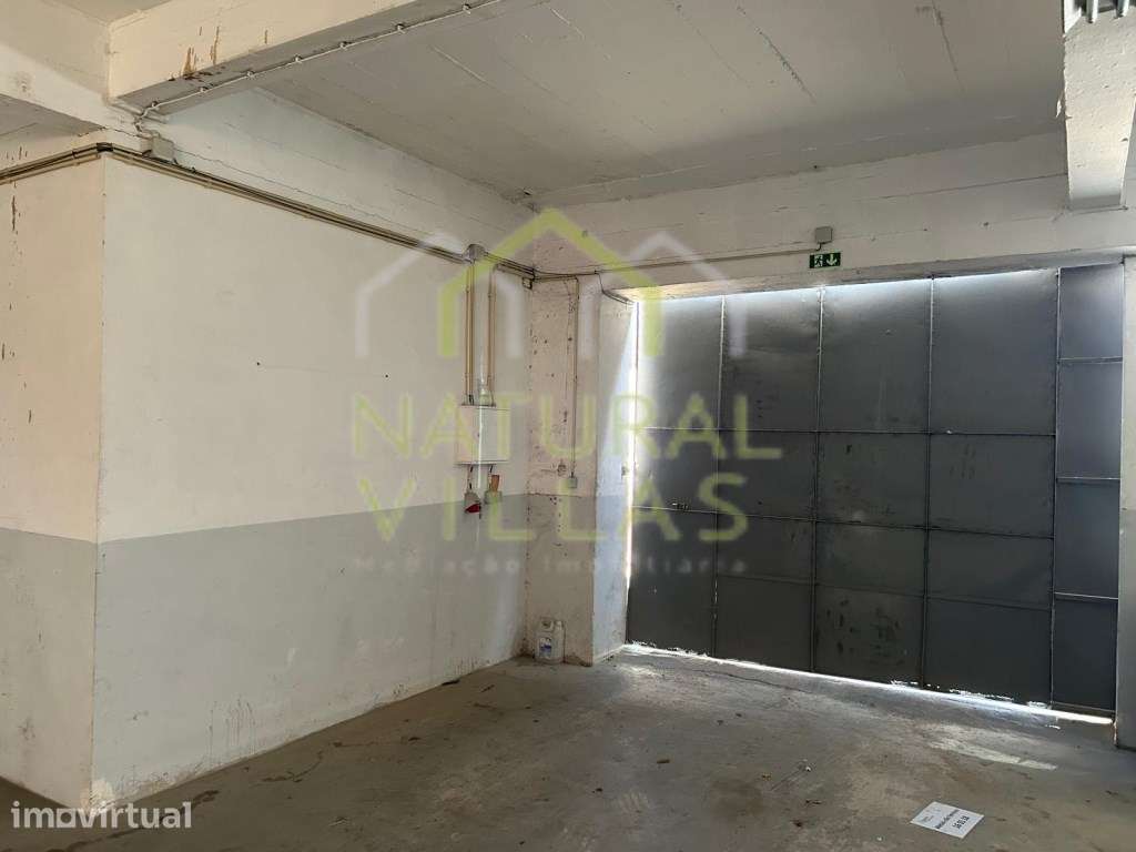 Armazém de 400m2 em Conceição de Faro - Grande imagem: 3/5