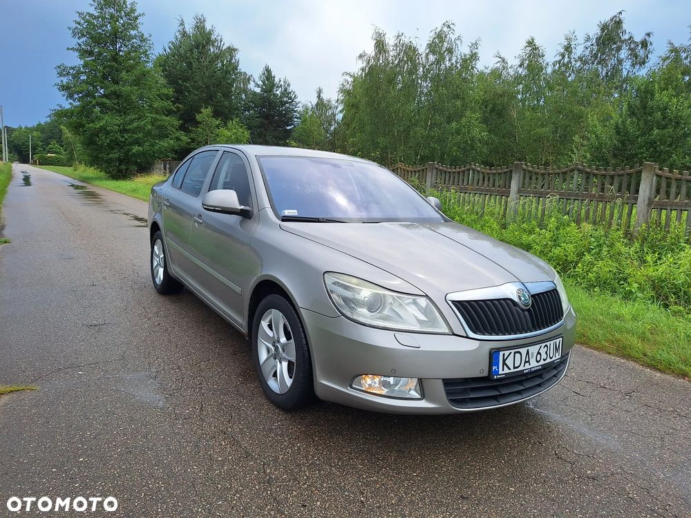 Skoda Octavia 2.0 TDI DPF Elegance DSG - 2