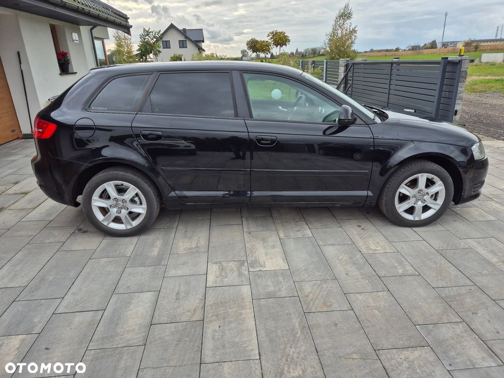 Audi A3 Sportback 1.6 Attraction - 3