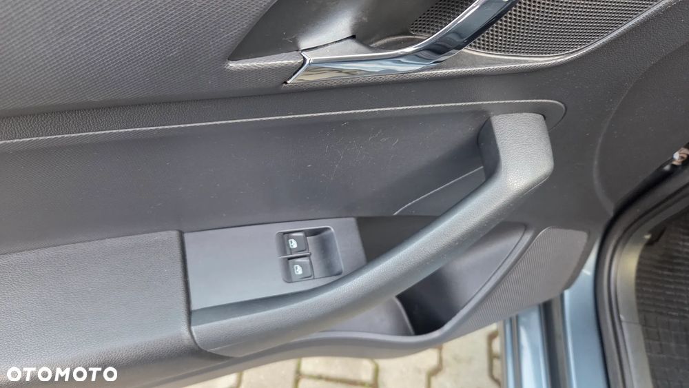 Skoda RAPID 1.2 TSI Active - 19
