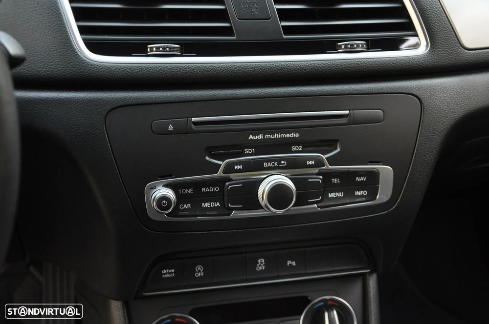 Audi Q3 2.0 TDI S-line - 42