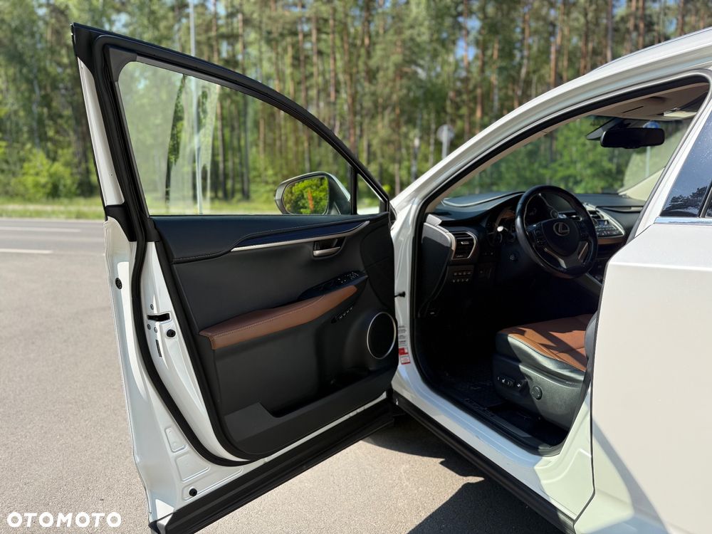 Lexus NX 200t Prestige AWD - 25