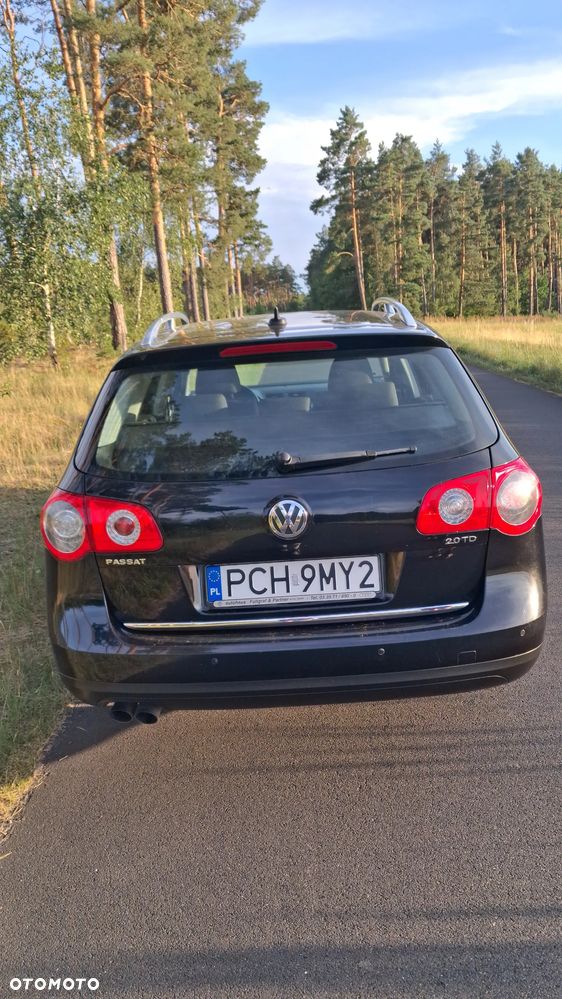 Volkswagen Passat 2.0 TDI DPF DSG Comfortline - 4