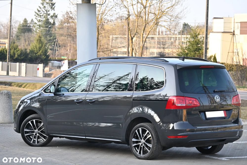 Volkswagen Sharan 2.0 TSI DSG Highline - 11