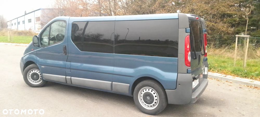 Opel Vivaro L2H1 2.9t Essentia - 11