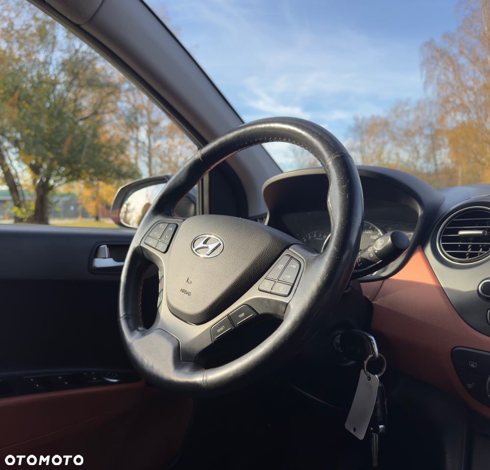 Hyundai i10 1.2 Fifa World Cup Edition - 19