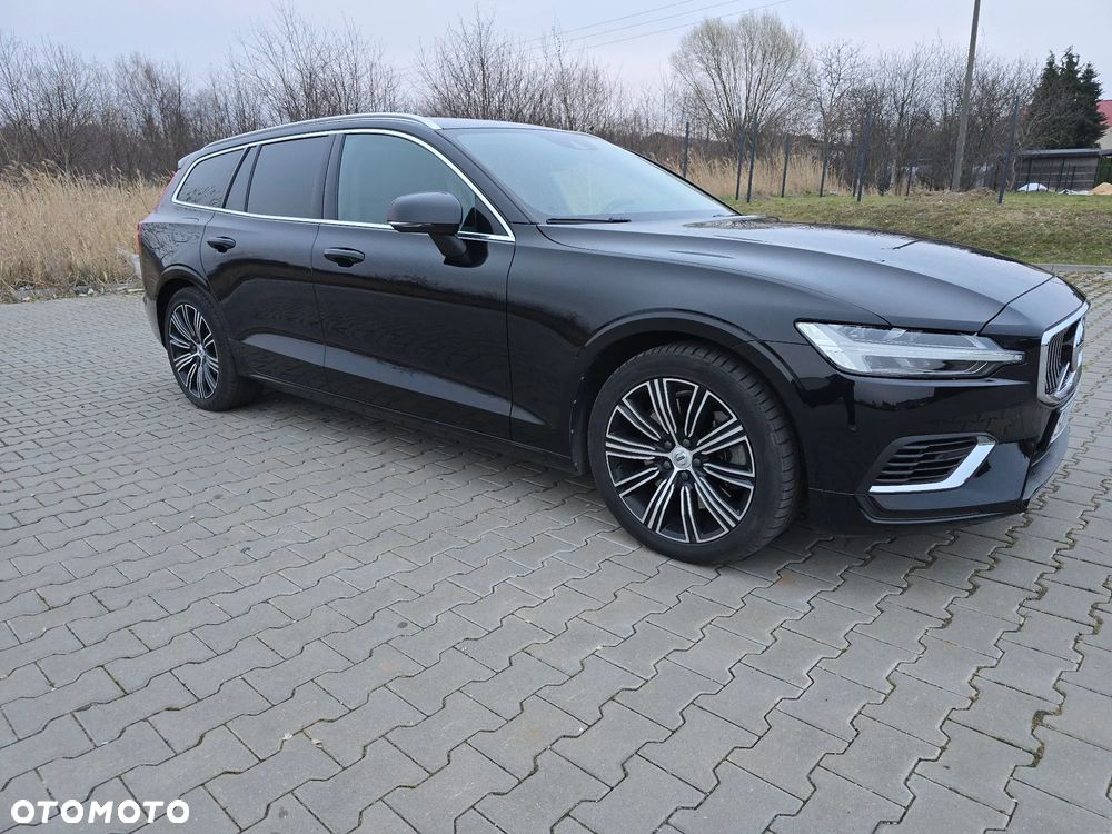 Volvo V60 T6 AWD Plug-In Hybrid Essential - 21