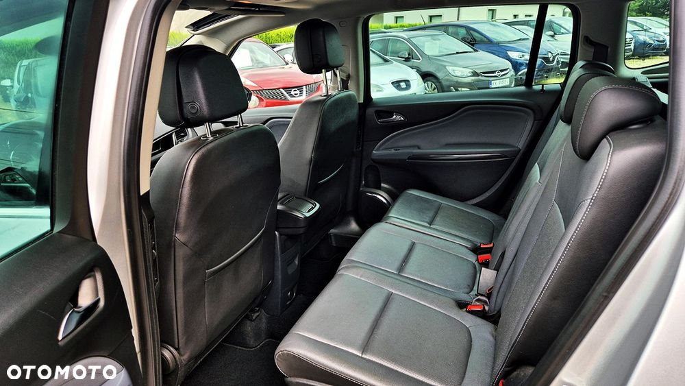 Opel Zafira Tourer 1.4 Turbo Business Innovation - 26