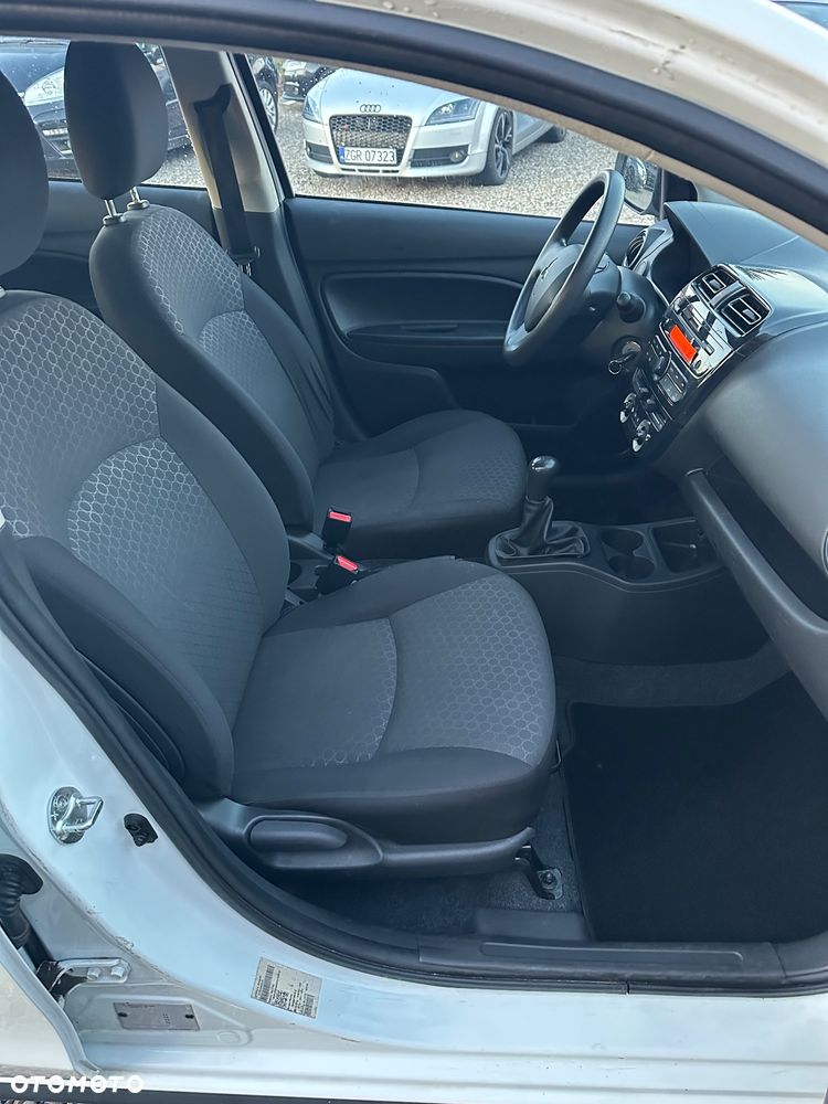 Mitsubishi Space Star 1.0 - 12