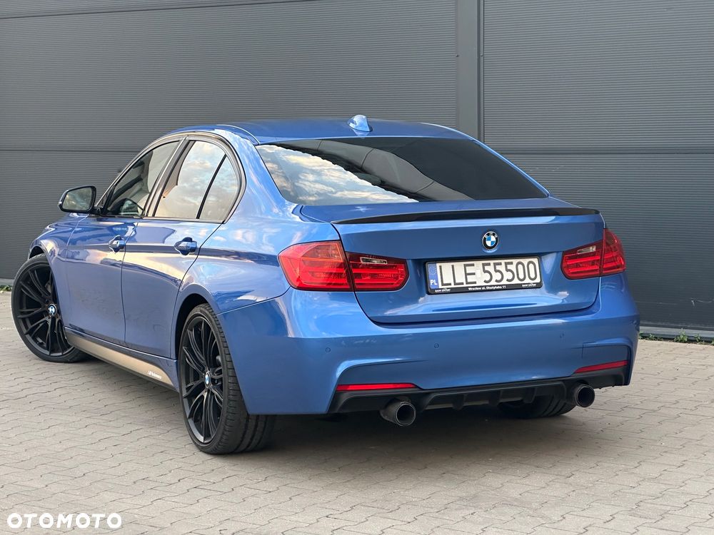 BMW Seria 3 335i xDrive - 11