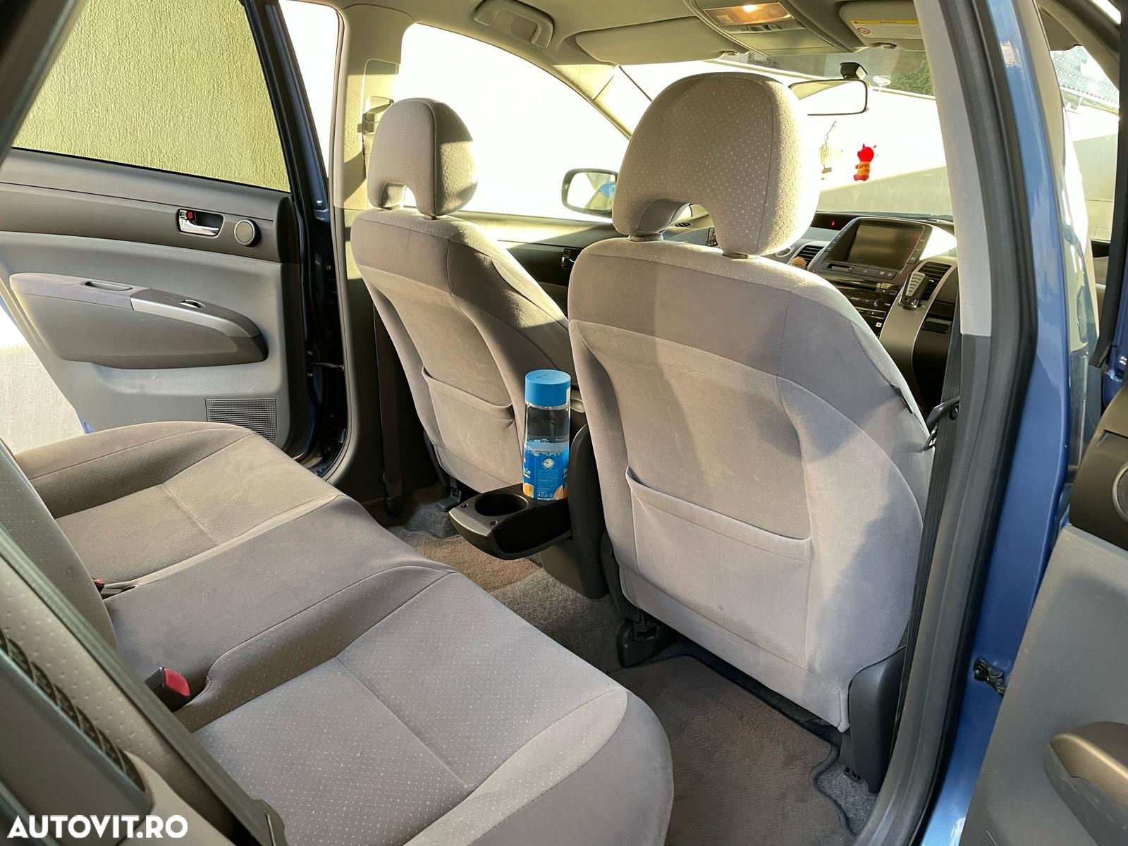 Toyota Prius - 10