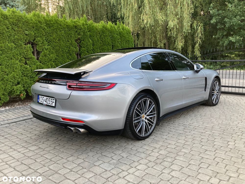 Porsche Panamera 4S - 5