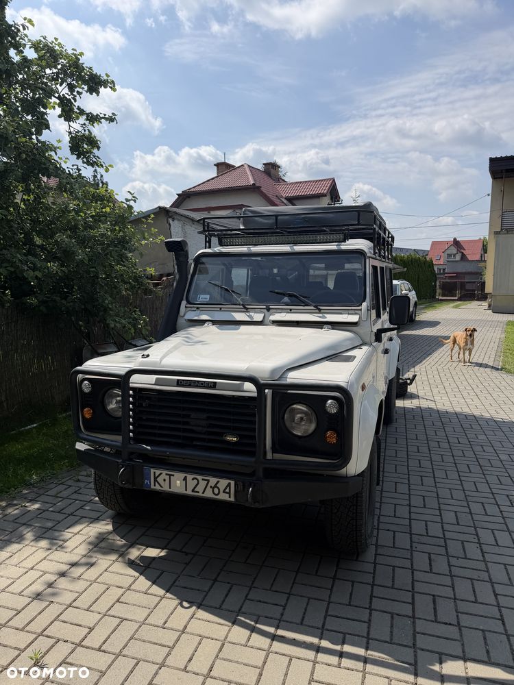 Land Rover Defender - 1