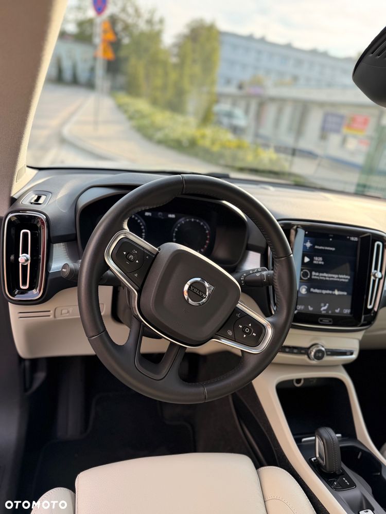 Volvo XC 40 T3 Momentum Pro - 10