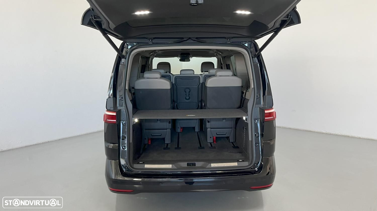 VW Multivan 2.0 TDI Style Longa DSG - 23
