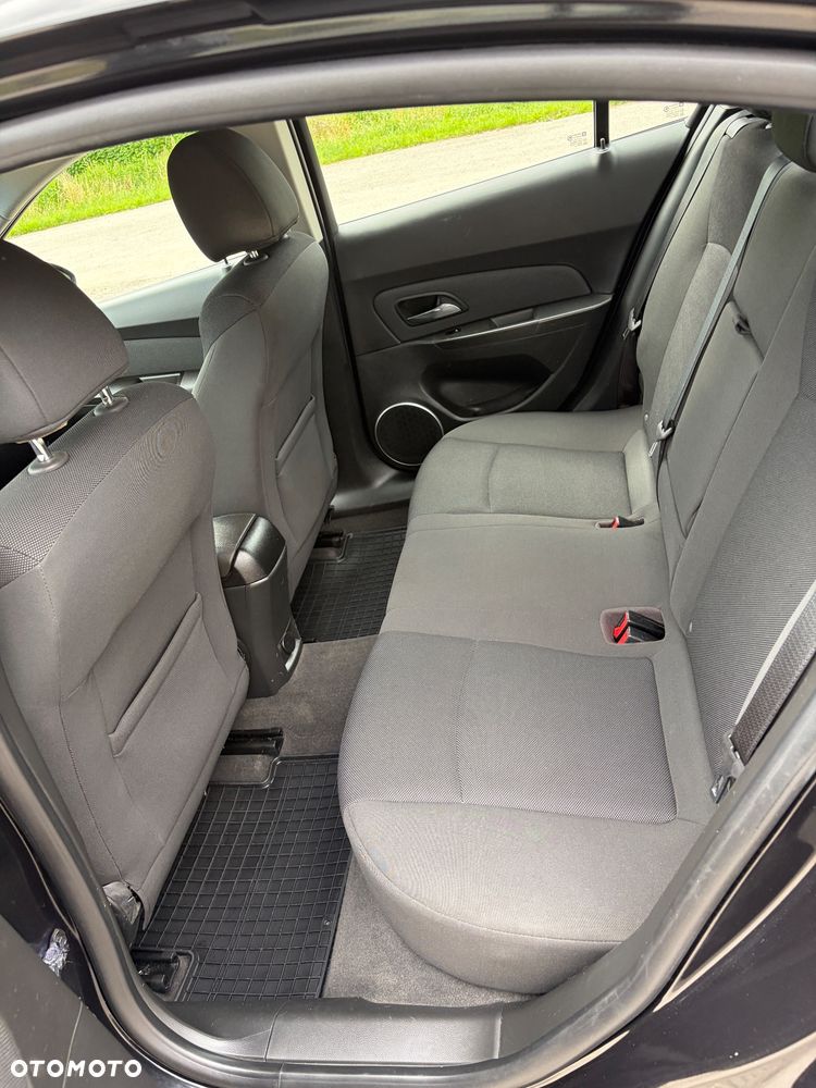 Chevrolet Cruze 1.6 LT+ - 25