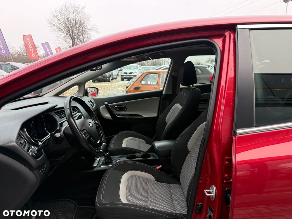 Kia Ceed 1.6 CRDi ISG Vision - 23