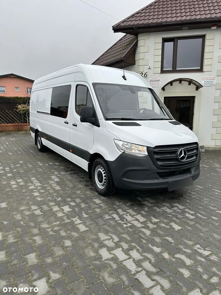 Mercedes-Benz Sprinter - 2