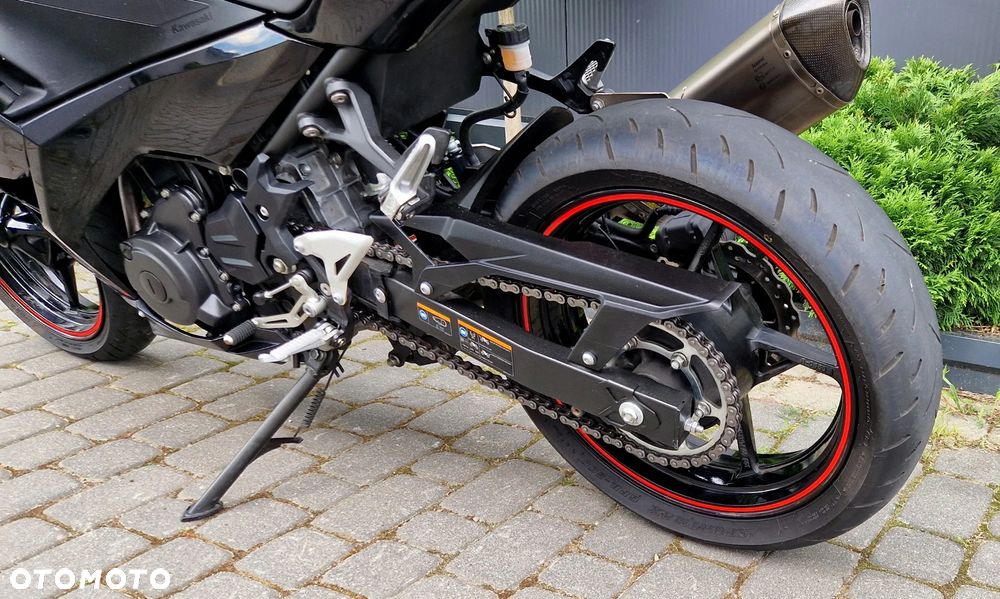 Kawasaki Ninja 400 - 32