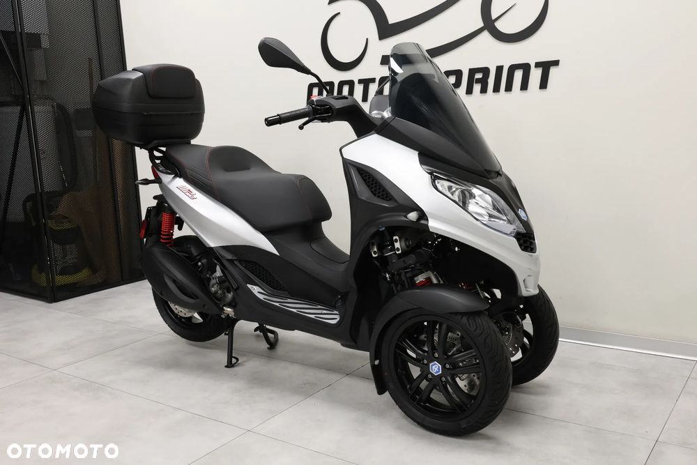 Piaggio MP-3 - 6