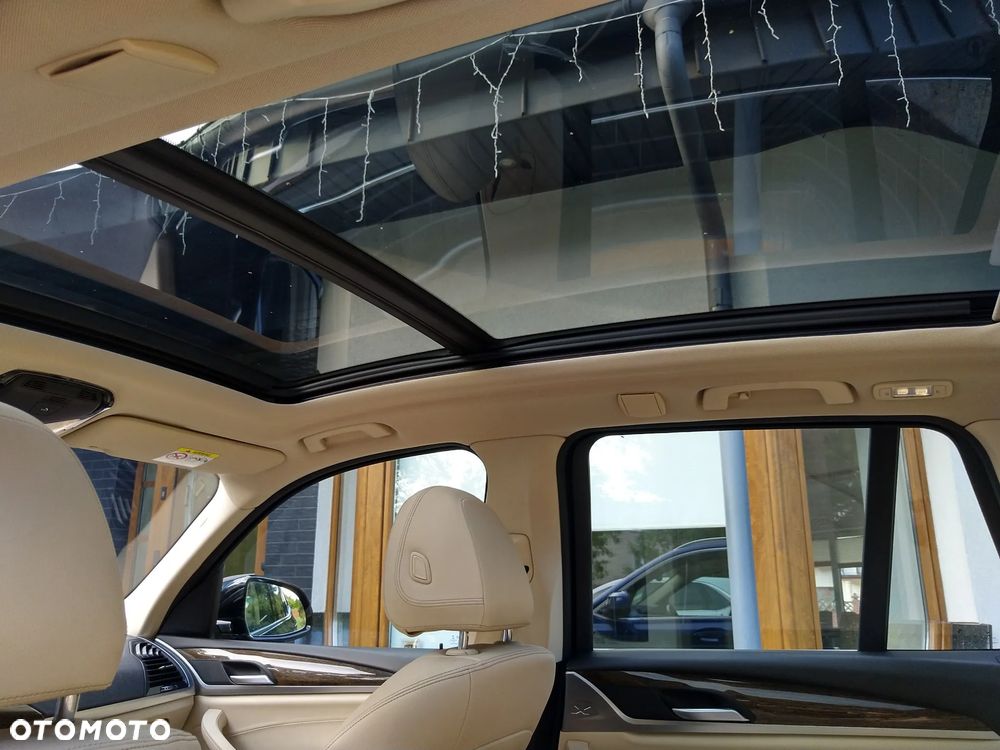 BMW X3 xDrive20d Luxury Line - 13