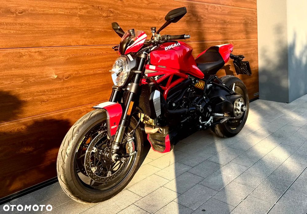 Ducati Monster - 10