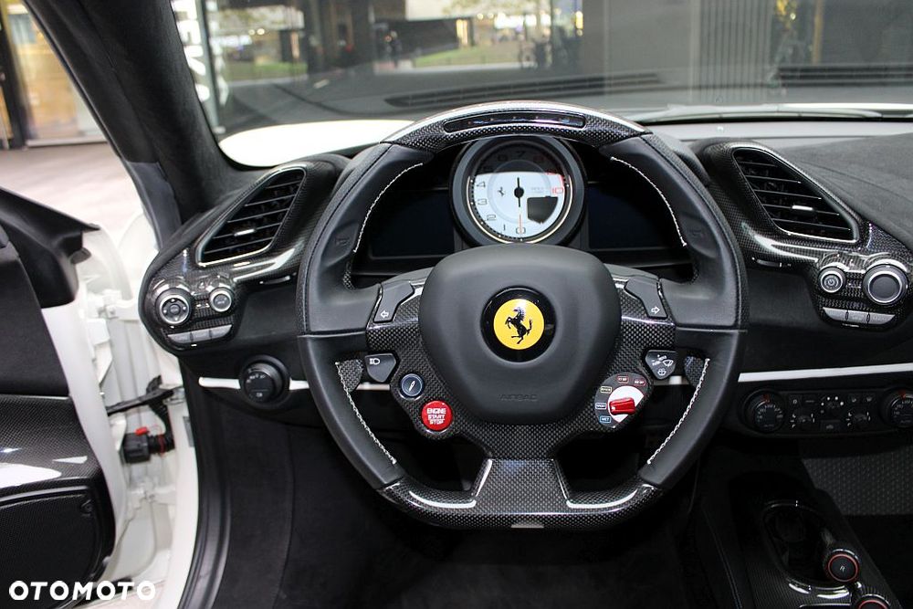 Ferrari 488 Pista - 23