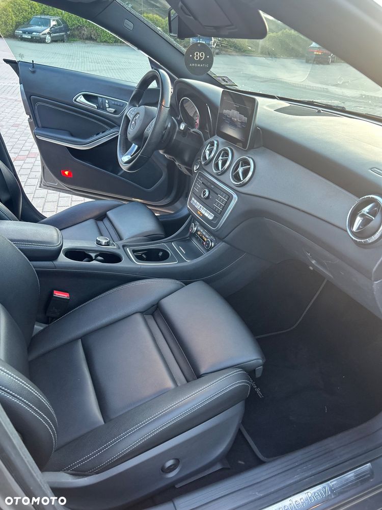 Mercedes-Benz CLA 250 4-Matic - 9