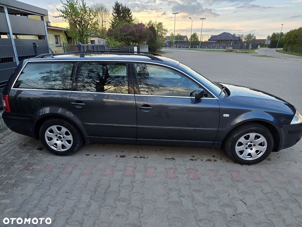 Volkswagen Passat 1.6 Comfortline - 6