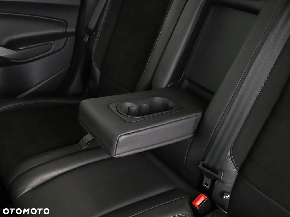Ford Kuga 1.5 EcoBoost 2x4 ST-Line - 37