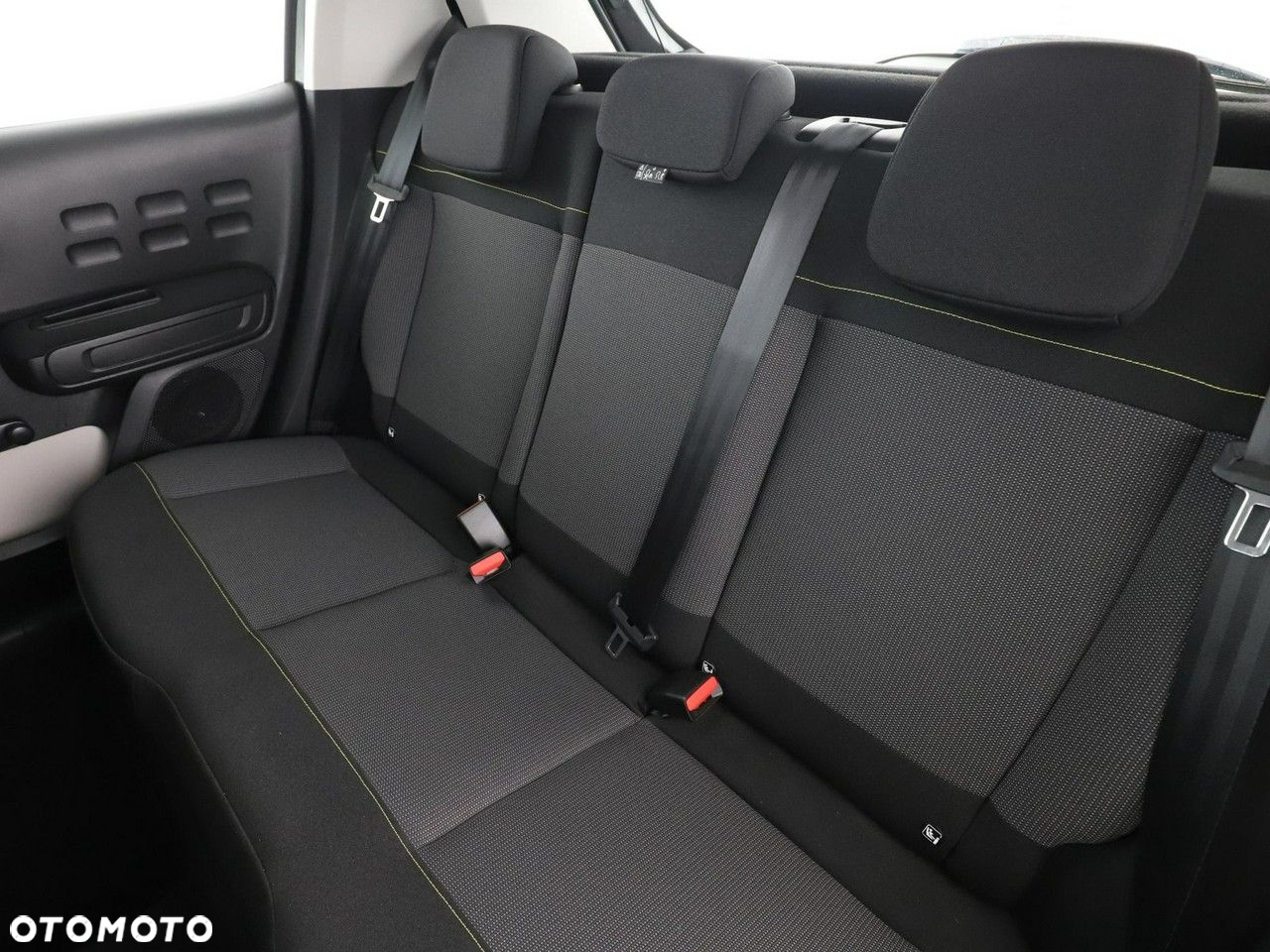 Citroën C3 1.2 PureTech GPF Shine - 17