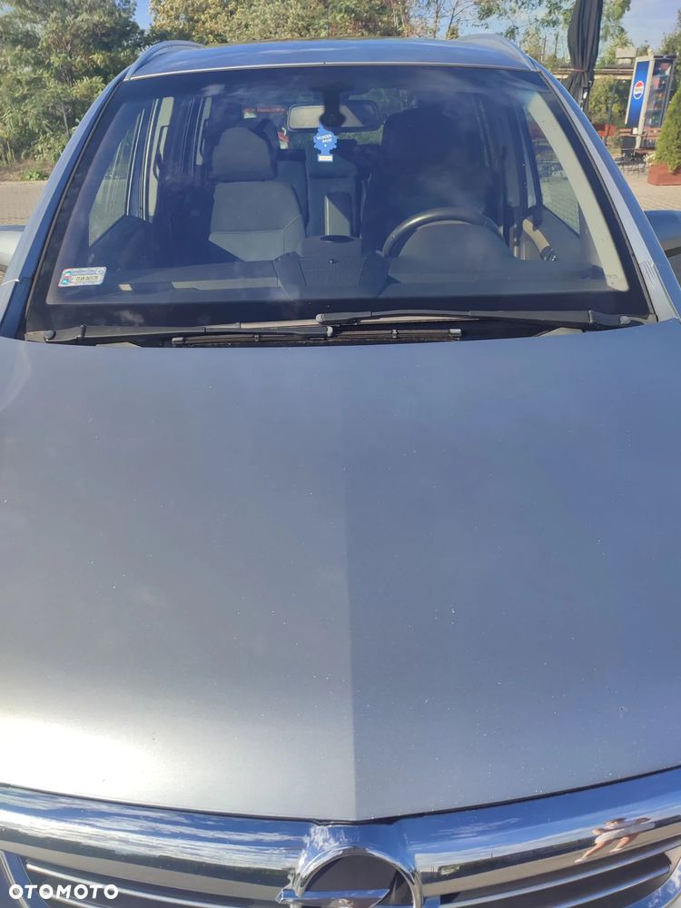Opel Zafira - 2