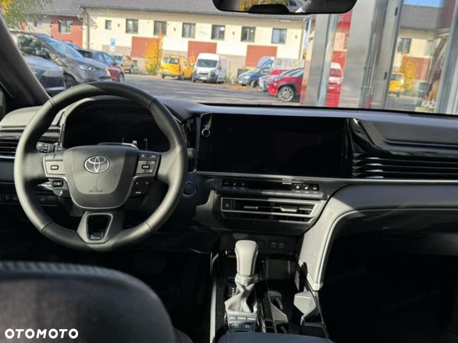 Toyota Camry - 9