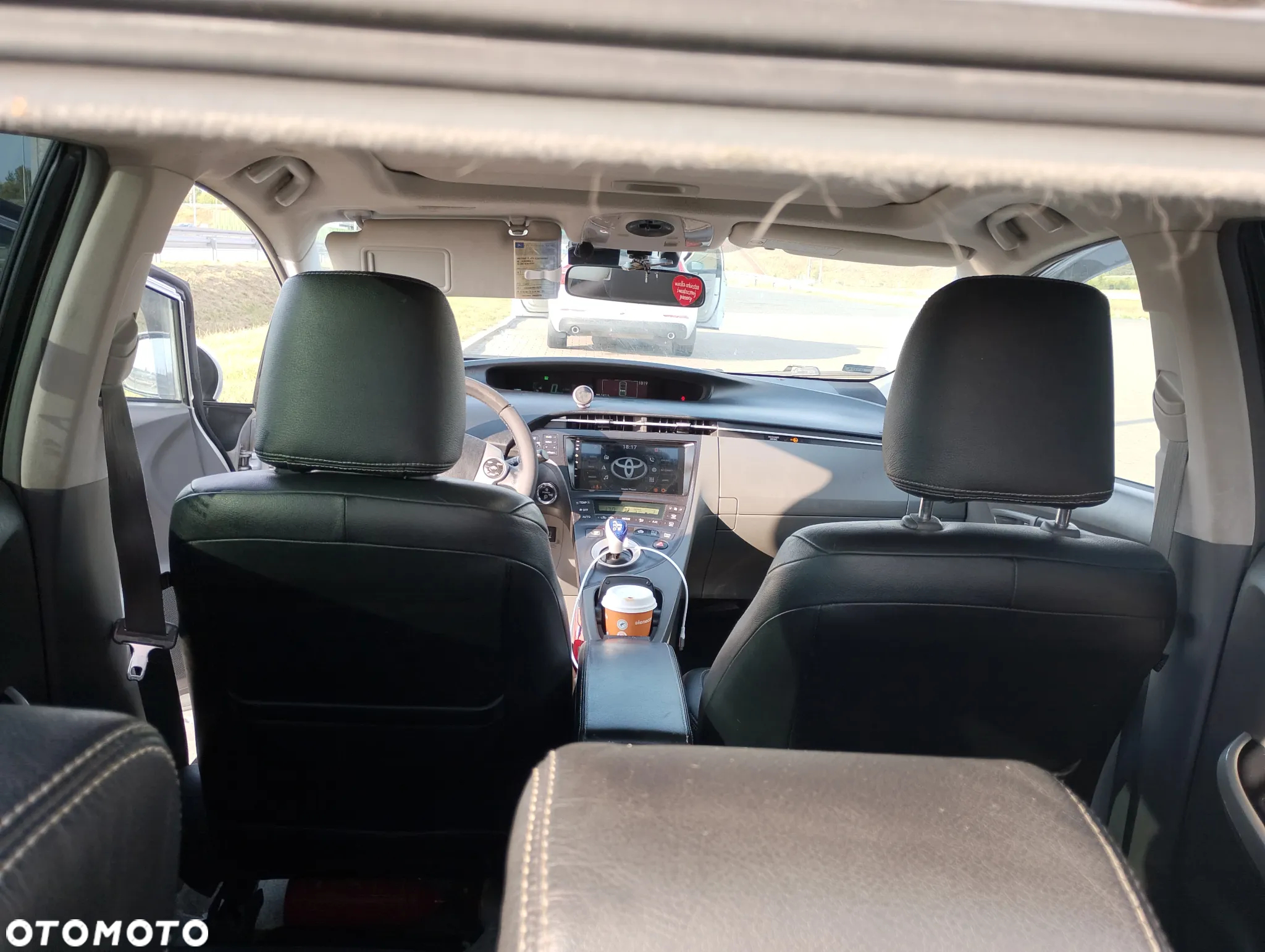 Toyota Prius 1.8 HSD Sol - 4