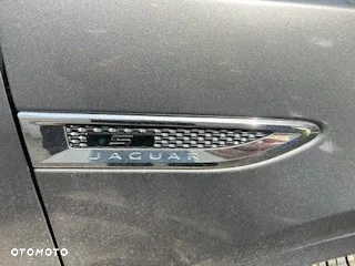 Jaguar E-Pace 2.0 i4P AWD S - 11