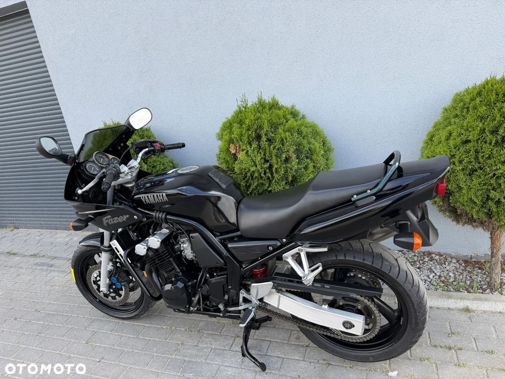 Yamaha FZS - 40