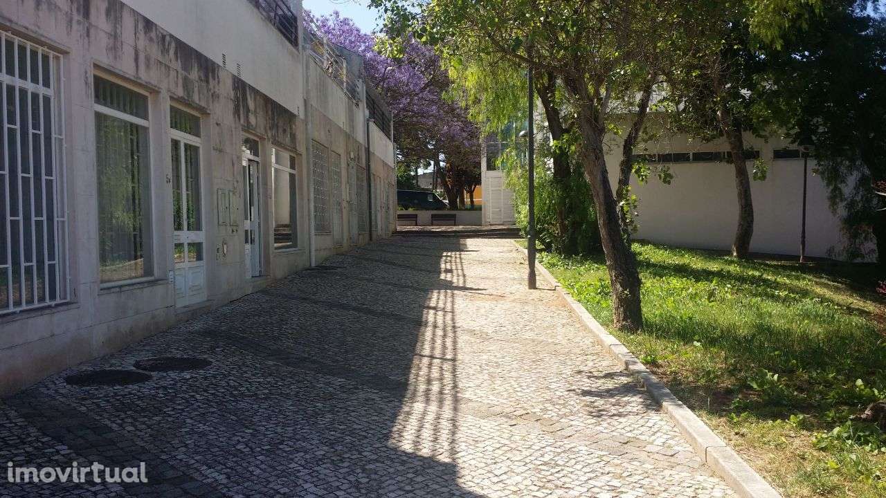 Ótima Loja com 60m2 Estúdio ou um amplo Loft. - Grande imagem: 3/15