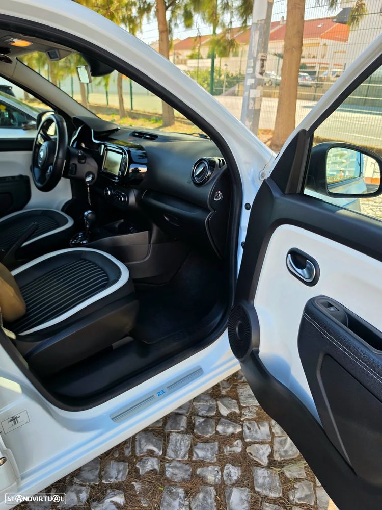 Renault Twingo Z.E. 22 Intens - 10