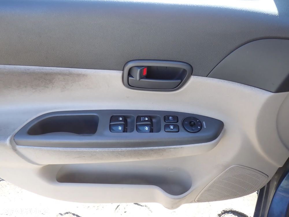 CZĘŚCI - Hyundai Accent III MC 1,4 16V 71KW 97KM G4EE SEDAN LAKIER KQ 2007r. INDEX - 9082 - 8