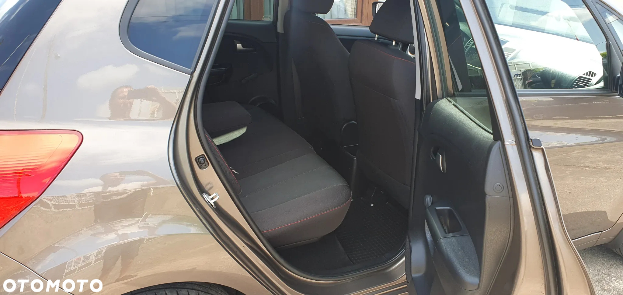 Kia Venga - 10