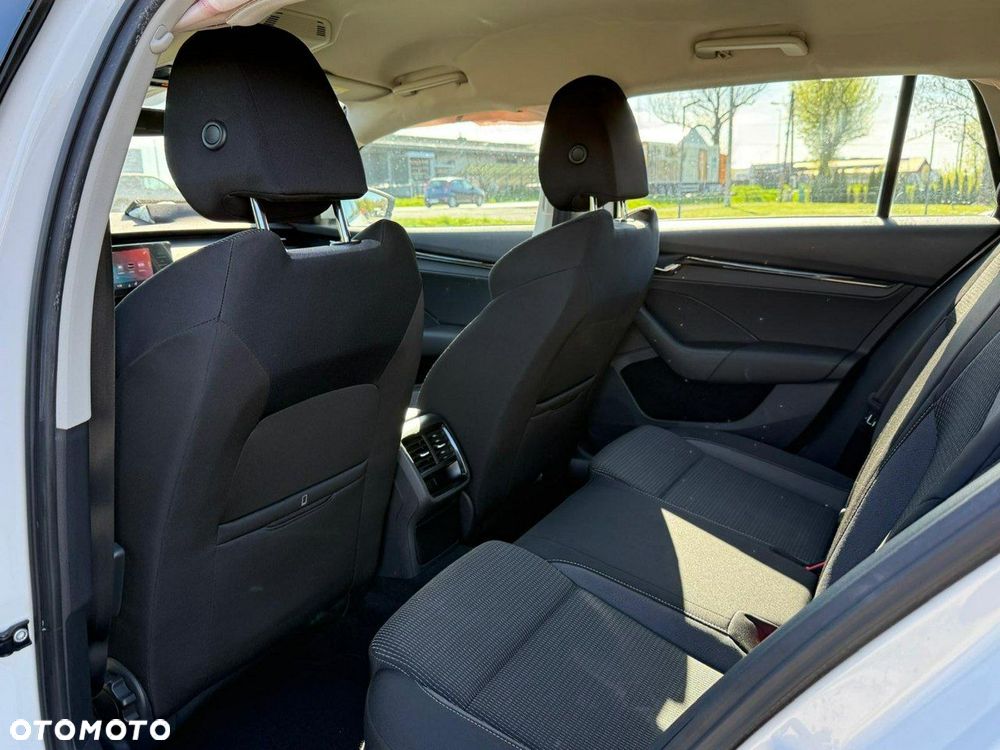 Skoda Octavia 2.0 TDI Ambition - 12