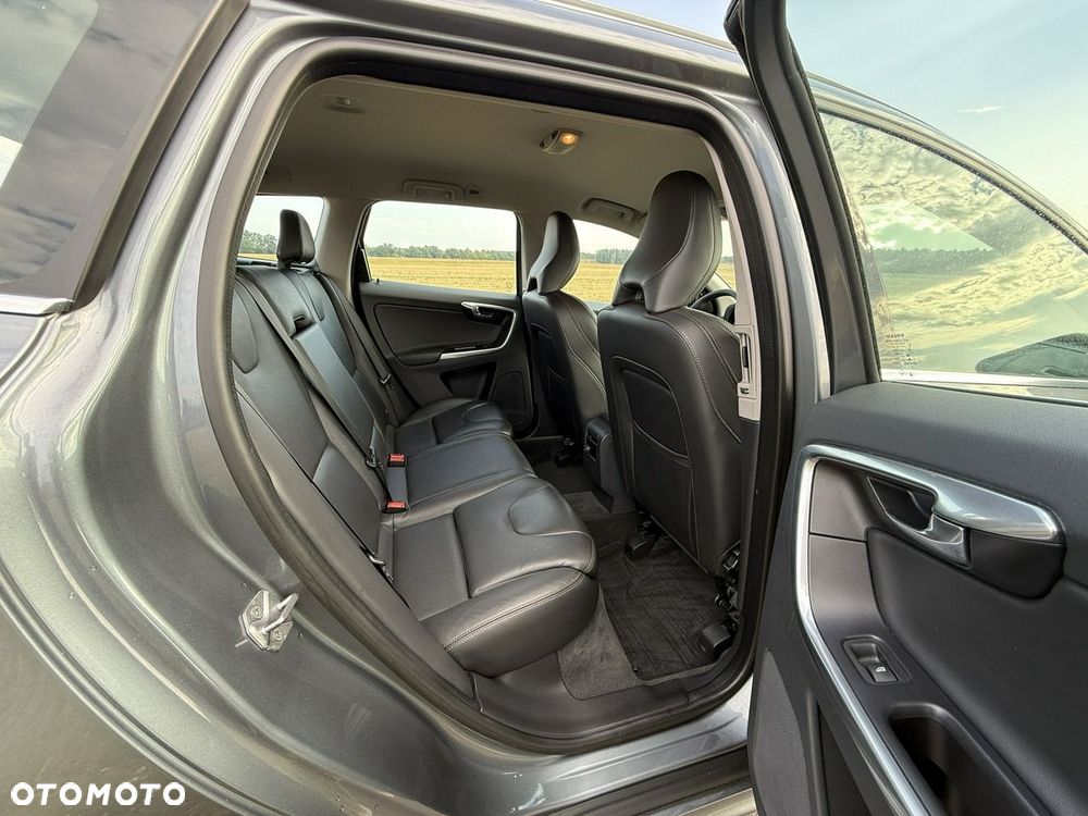 Volvo XC 60 D4 Geartronic Momentum Pro - 19
