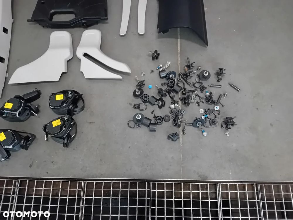 komplet foteli środek Renault Trafic III long Vivaro B 2018 sufit pasy głośniki - 6