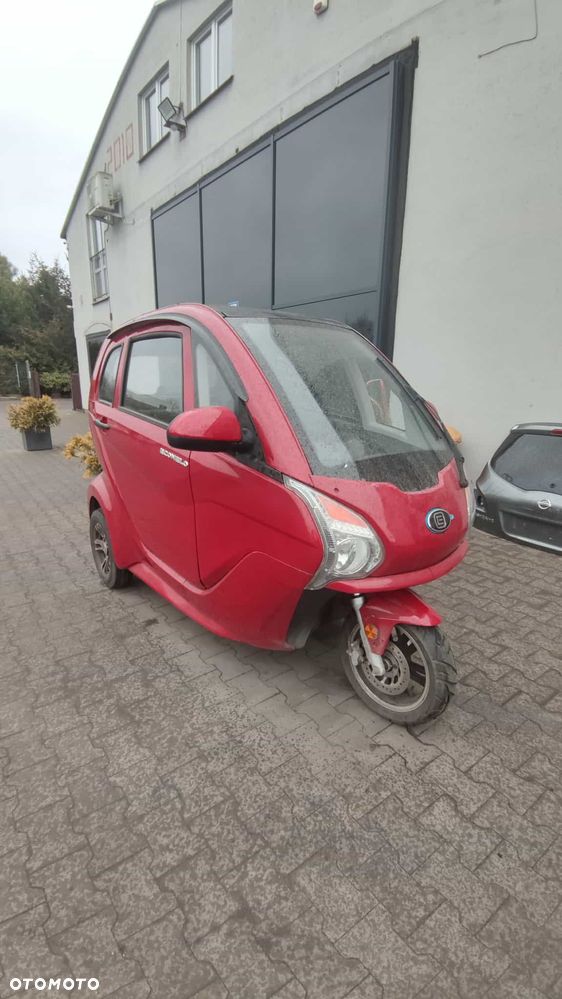 Skuter Econelo Z1 2020 R 3000 W 72 V / 58 Ah