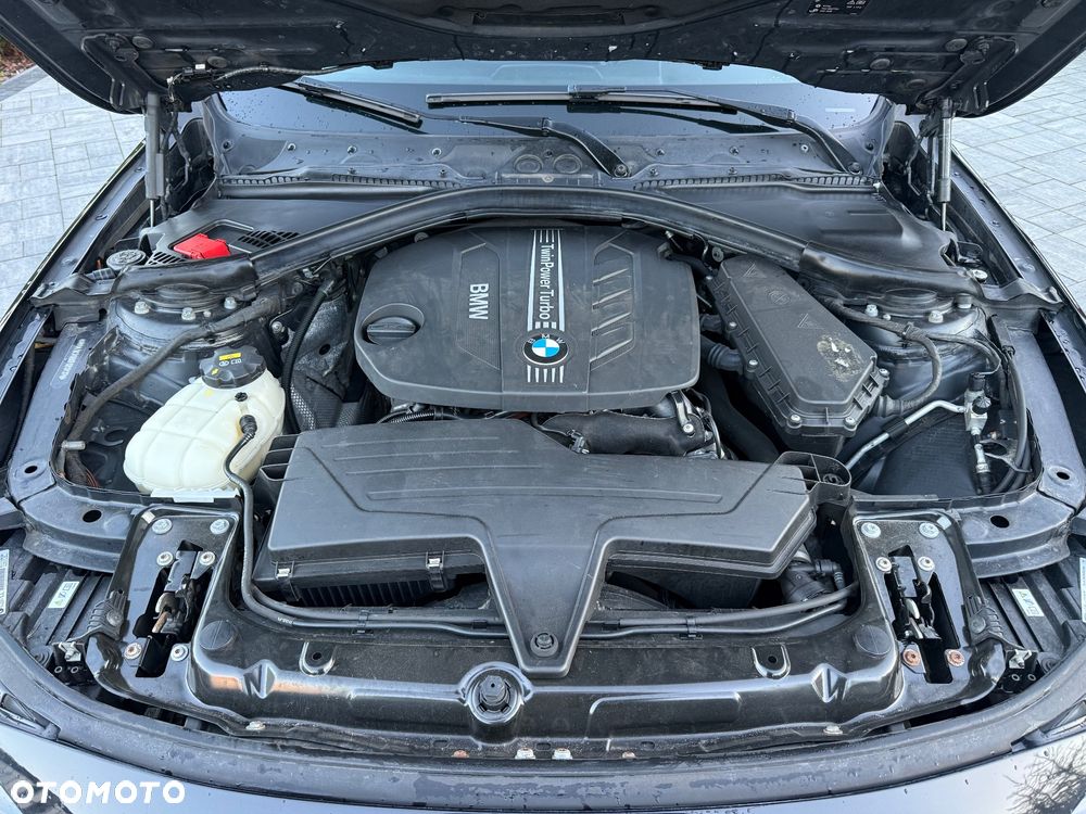 BMW Seria 3 320d Touring Sport Line - 21