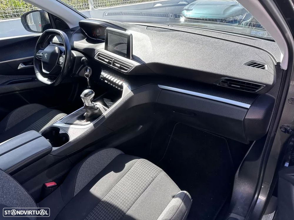 Peugeot 3008 1.2 PureTech Allure Pack - 33